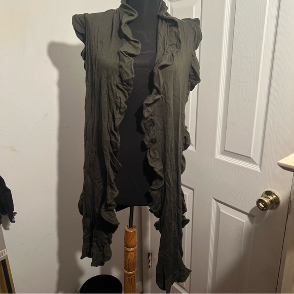 Gap gorgeous olive/ army green ruffle wrap/ scarf - Picture 1 of 4